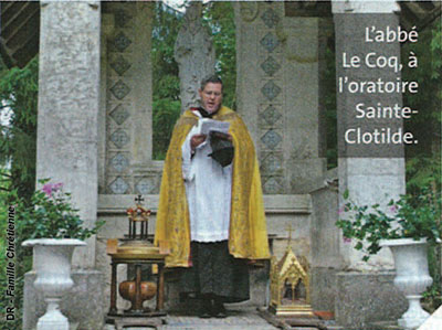 L'abbé Le Coq, à l'oratoire Sainte-Clotilde.